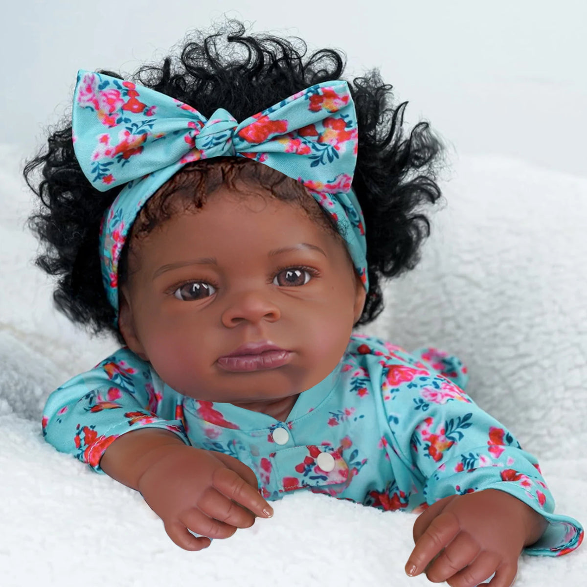 Bebe reborn menina de silicone 55cm - Iara