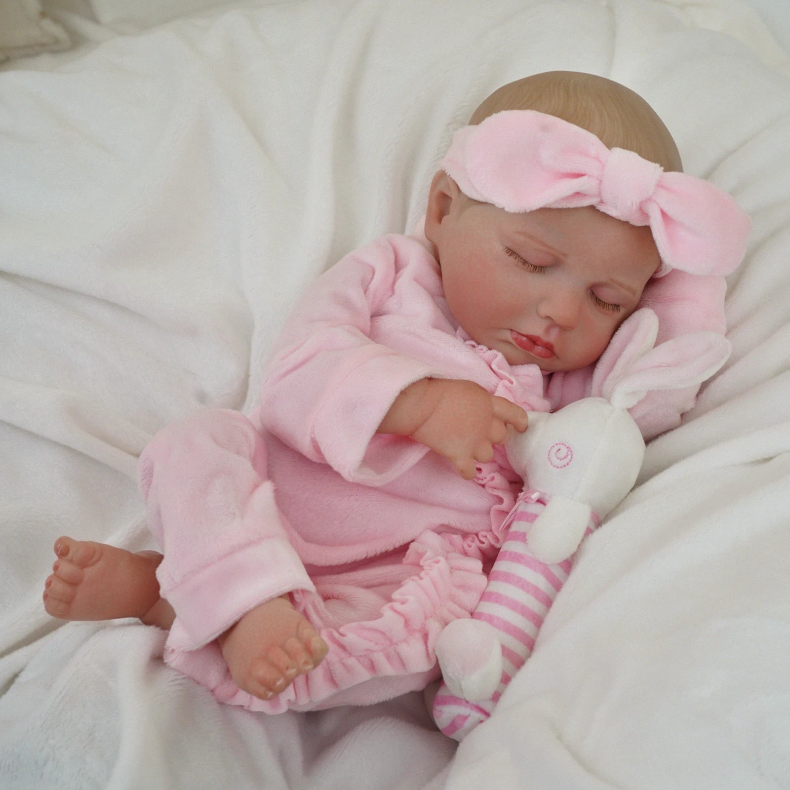 Bebê reborn menina recem nacido de silicone 48cm - Isadora